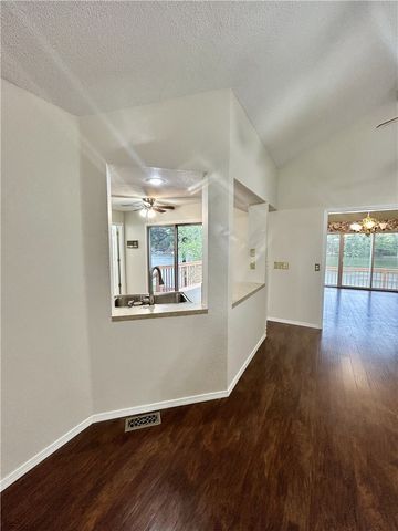 8 Deerhurst Lane, Bella Vista, AR 72714