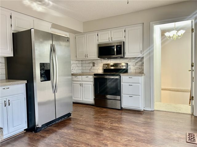 8 Deerhurst Lane, Bella Vista, AR 72714