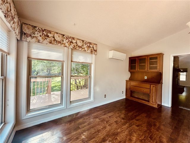 8 Deerhurst Lane, Bella Vista, AR 72714