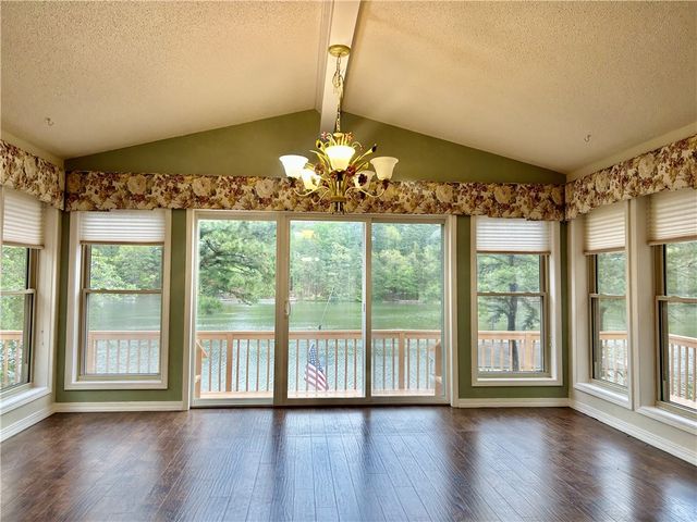 8 Deerhurst Lane, Bella Vista, AR 72714