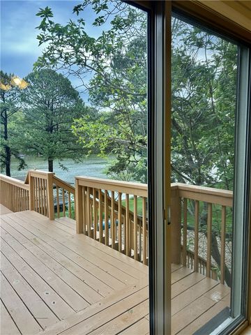 8 Deerhurst Lane, Bella Vista, AR 72714