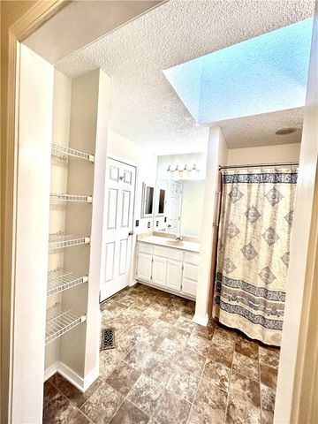 8 Deerhurst Lane, Bella Vista, AR 72714
