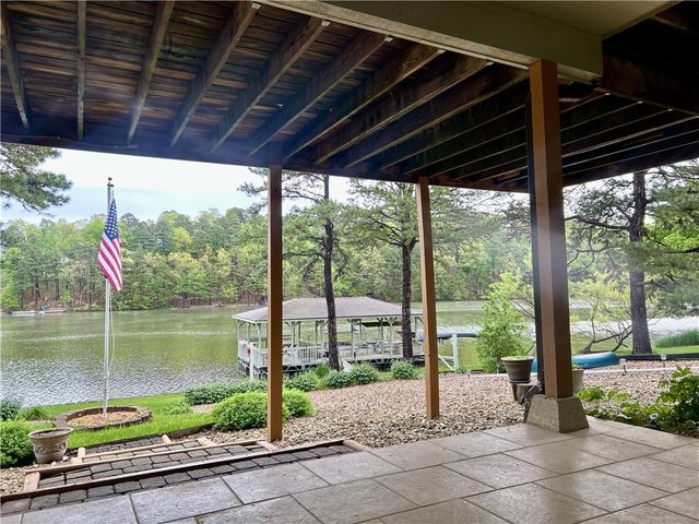 8 Deerhurst Lane, Bella Vista, AR 72714