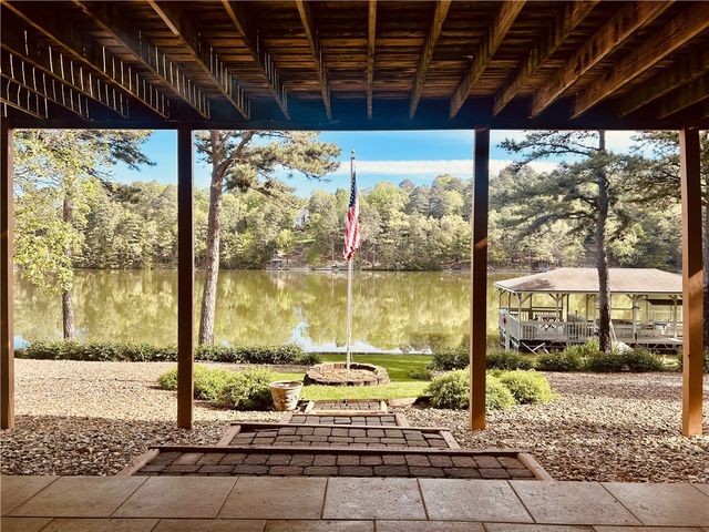 8 Deerhurst Lane, Bella Vista, AR 72714