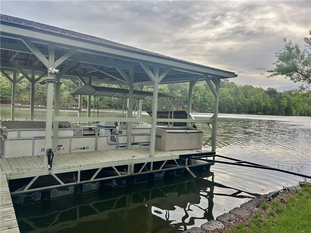 8 Deerhurst Lane, Bella Vista, AR 72714