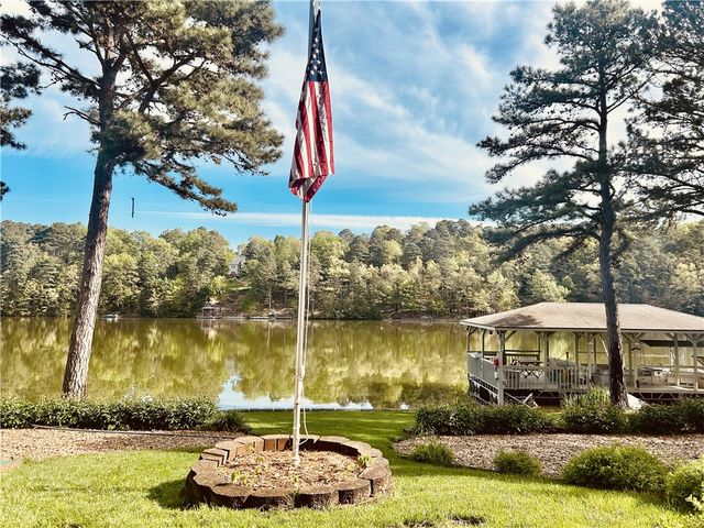 8 Deerhurst Lane, Bella Vista, AR 72714
