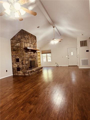 8 Deerhurst Lane, Bella Vista, AR 72714