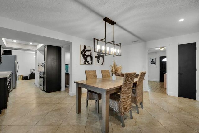 7601 NW 41st Street, Coral Springs, FL 33065