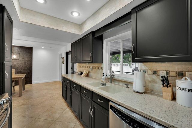 7601 NW 41st Street, Coral Springs, FL 33065