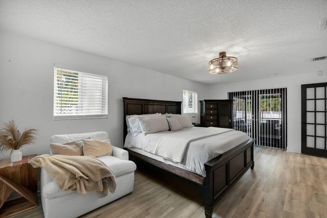 7601 NW 41st Street, Coral Springs, FL 33065