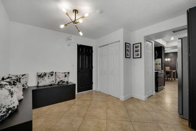 7601 NW 41st Street, Coral Springs, FL 33065