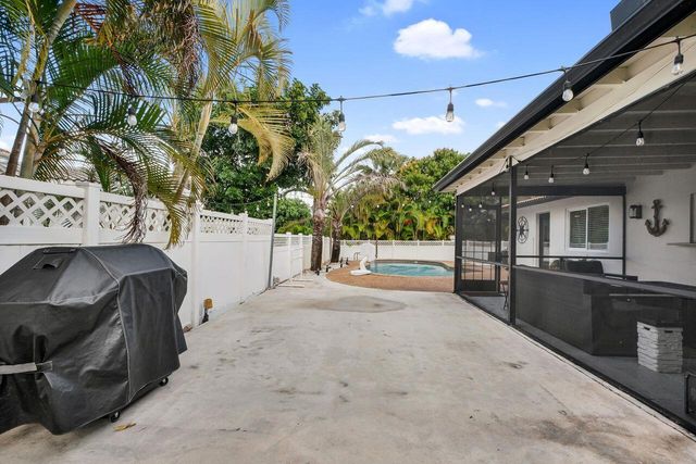 7601 NW 41st Street, Coral Springs, FL 33065