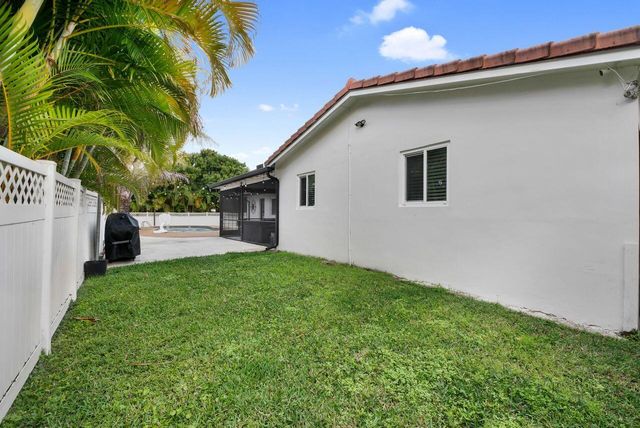 7601 NW 41st Street, Coral Springs, FL 33065