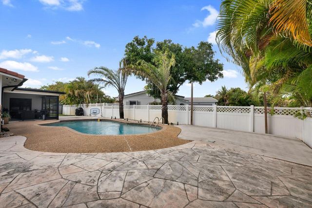 7601 NW 41st Street, Coral Springs, FL 33065