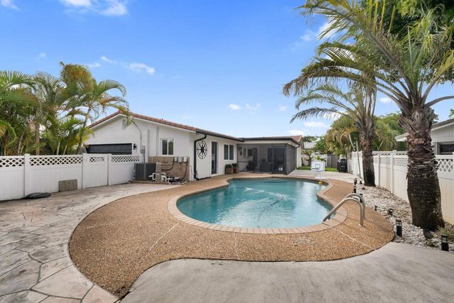 7601 NW 41st Street, Coral Springs, FL 33065