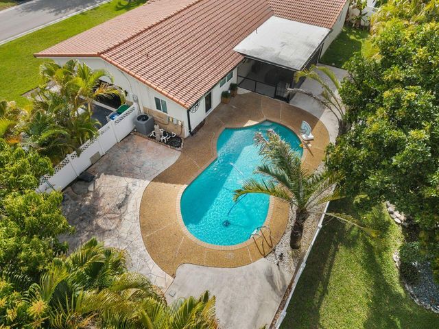 7601 NW 41st Street, Coral Springs, FL 33065