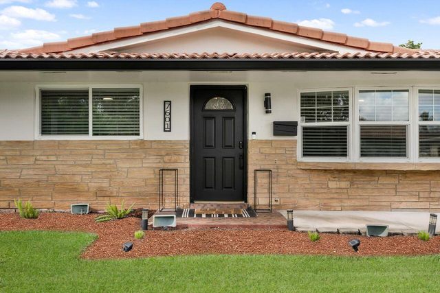 7601 NW 41st Street, Coral Springs, FL 33065