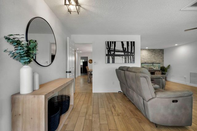 7601 NW 41st Street, Coral Springs, FL 33065