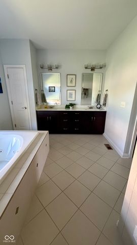 736 Willow Pointe Drive N, Plainfield, IN 46168