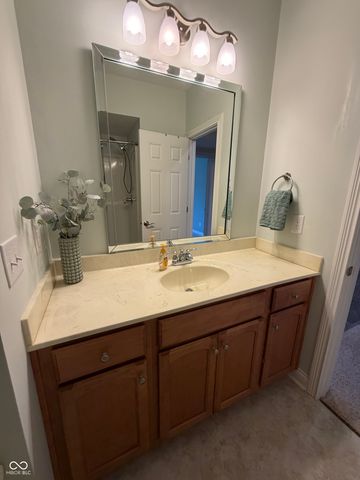 736 Willow Pointe Drive N, Plainfield, IN 46168