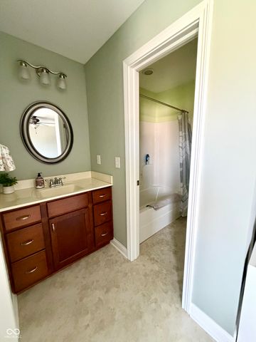 736 Willow Pointe Drive N, Plainfield, IN 46168