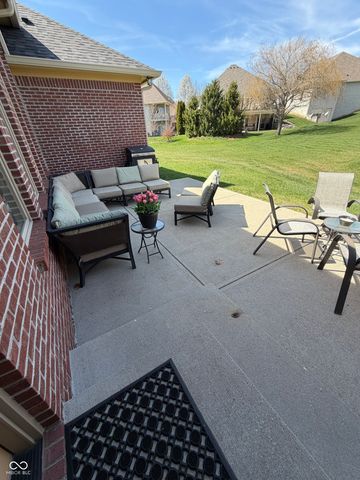 736 Willow Pointe Drive N, Plainfield, IN 46168