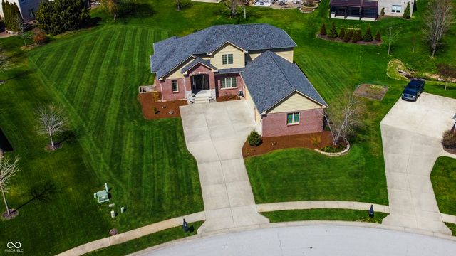 736 Willow Pointe Drive N, Plainfield, IN 46168