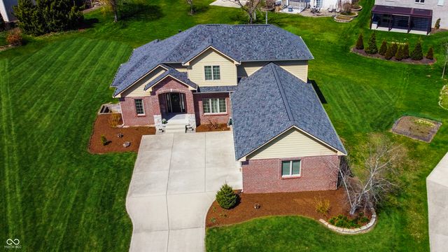 736 Willow Pointe Drive N, Plainfield, IN 46168