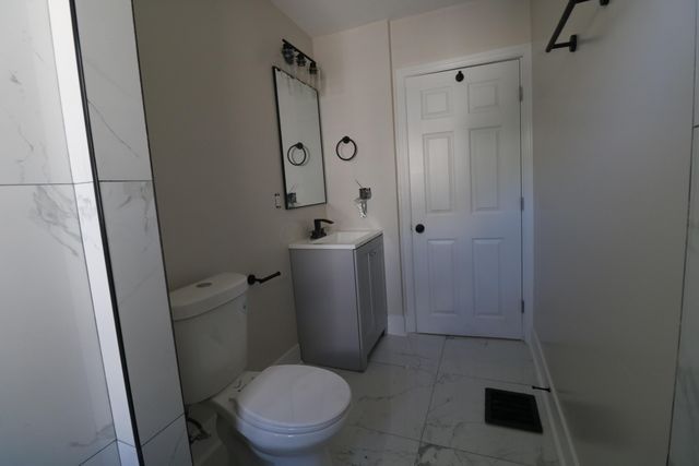 1074 E 15th Avenue, Columbus, OH 43211