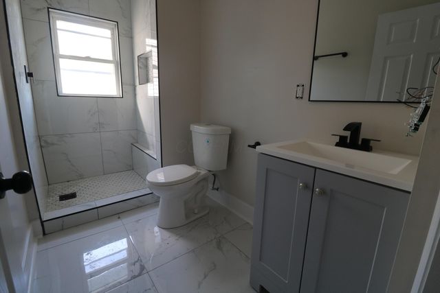 1074 E 15th Avenue, Columbus, OH 43211