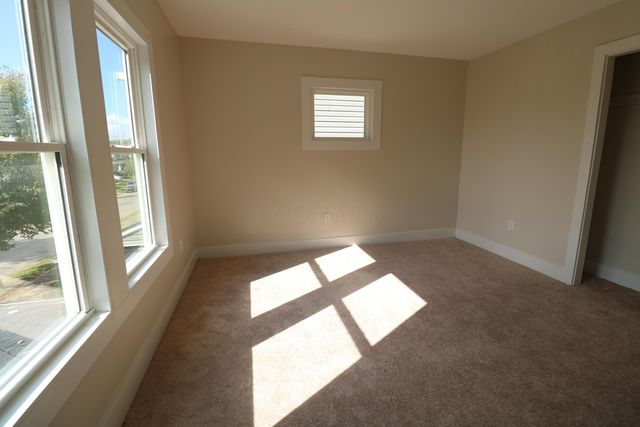 1074 E 15th Avenue, Columbus, OH 43211