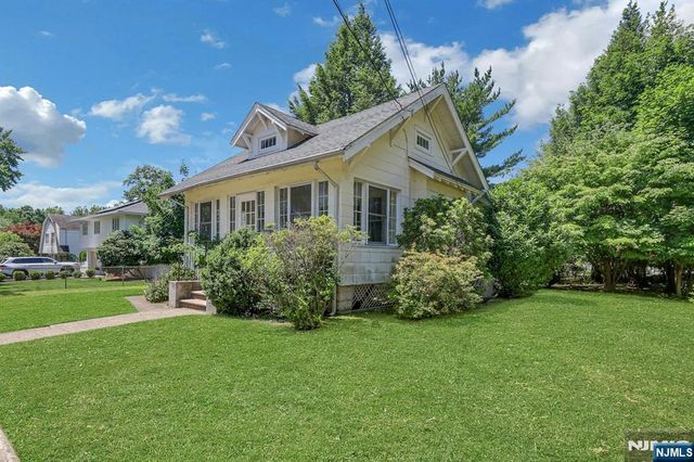122 Washington Avenue, New Milford, NJ 07646