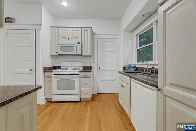 122 Washington Avenue, New Milford, NJ 07646