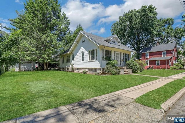 122 Washington Avenue, New Milford, NJ 07646