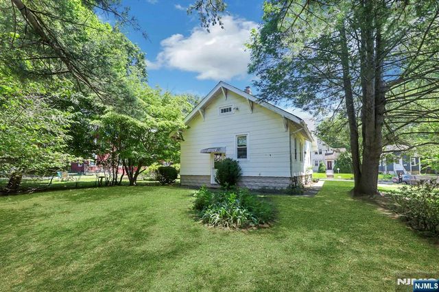 122 Washington Avenue, New Milford, NJ 07646