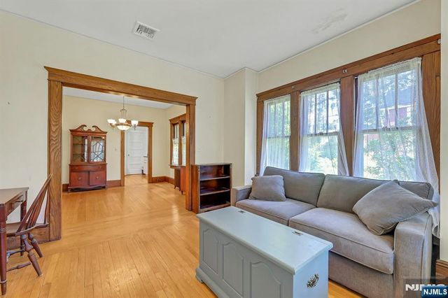122 Washington Avenue, New Milford, NJ 07646