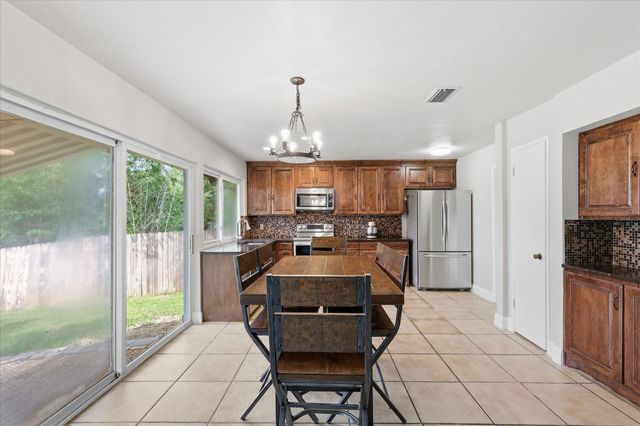 1839 Sherwood Lane, Carrollton, TX 75006