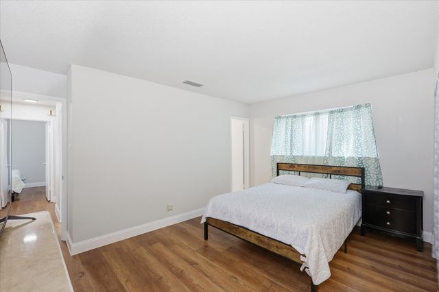 1839 Sherwood Lane, Carrollton, TX 75006