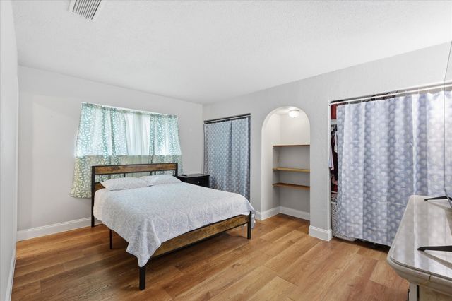 1839 Sherwood Lane, Carrollton, TX 75006