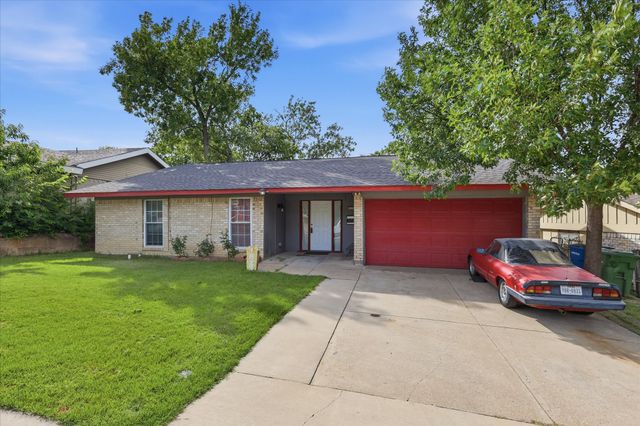 1839 Sherwood Lane, Carrollton, TX 75006