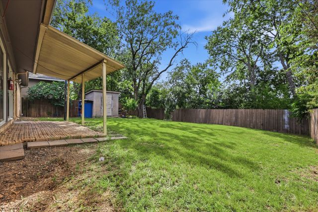 1839 Sherwood Lane, Carrollton, TX 75006
