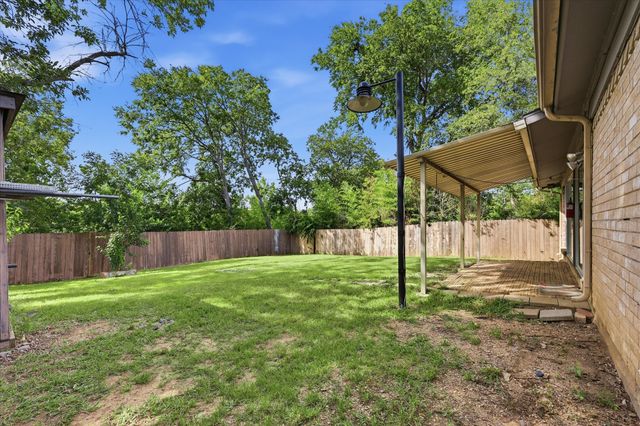 1839 Sherwood Lane, Carrollton, TX 75006