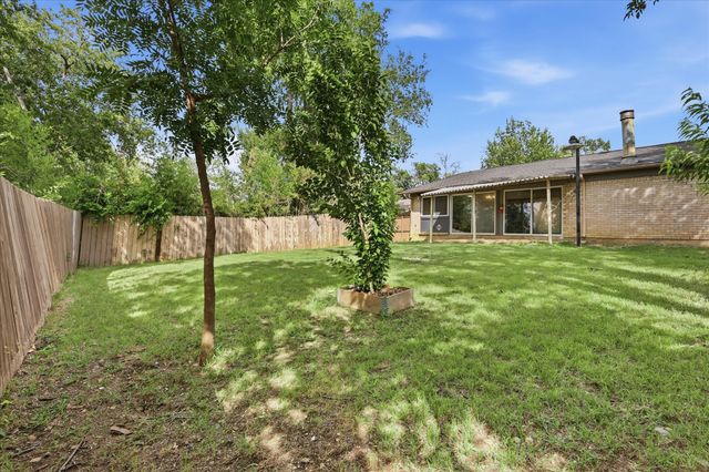 1839 Sherwood Lane, Carrollton, TX 75006