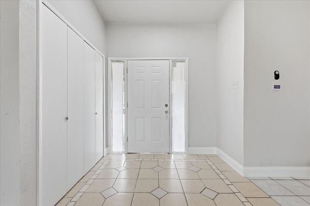 1839 Sherwood Lane, Carrollton, TX 75006