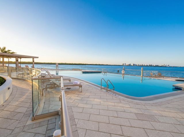100 Lakeshore Drive T51, North Palm Beach, FL 33408