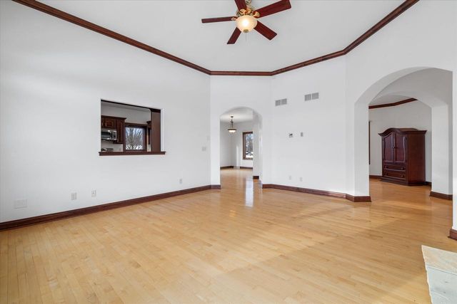 145 Victoria CIRCLE, Union Grove, WI 53182