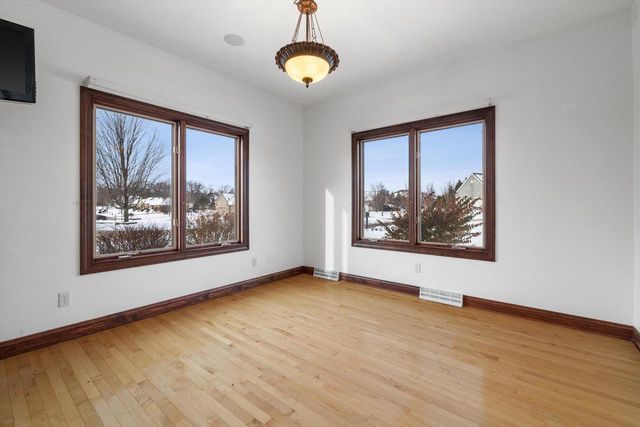 145 Victoria CIRCLE, Union Grove, WI 53182
