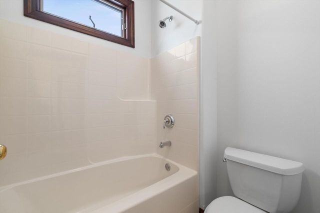 145 Victoria CIRCLE, Union Grove, WI 53182