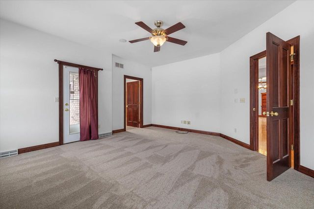 145 Victoria CIRCLE, Union Grove, WI 53182