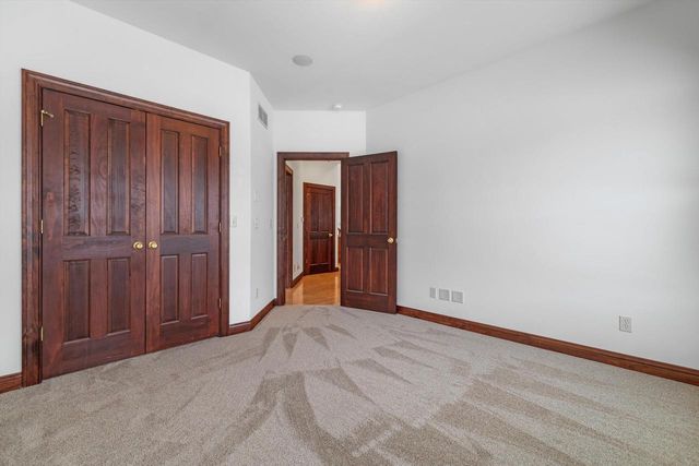 145 Victoria CIRCLE, Union Grove, WI 53182
